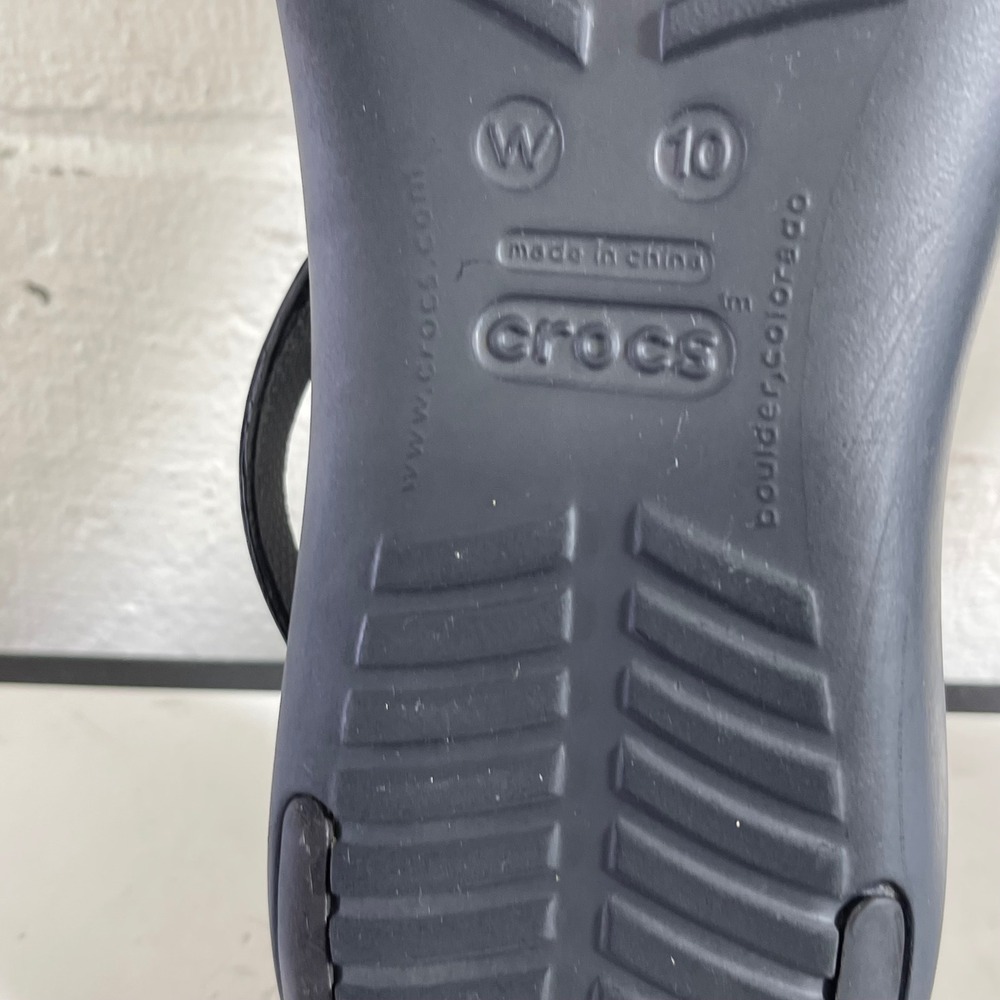 CROCS Black Women's Slingback Flip Sandals - Picture 11 of 12